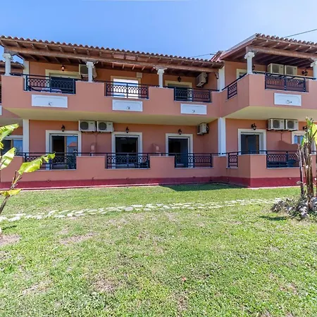 Apartment Giannis 1 *