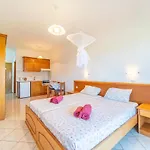 Giannis 1 Apartament *